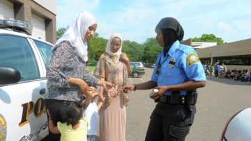 Somali police office in St Paul talks with other Somali